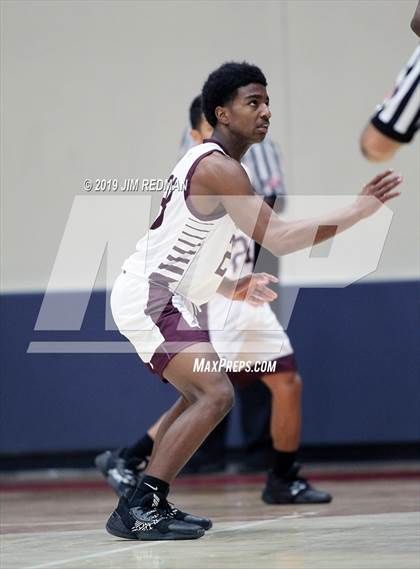 Thumbnail 2 in Deer Park vs. Pearce (McDonald's Texas Invitational) photogallery.