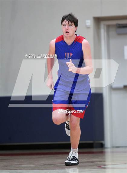 Thumbnail 2 in Deer Park vs. Pearce (McDonald's Texas Invitational) photogallery.
