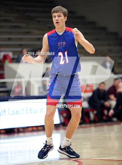 Thumbnail 1 in Deer Park vs. Pearce (McDonald's Texas Invitational) photogallery.