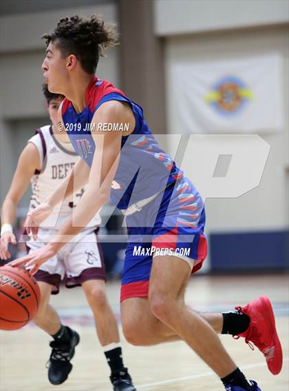 Thumbnail 1 in Deer Park vs. Pearce (McDonald's Texas Invitational) photogallery.
