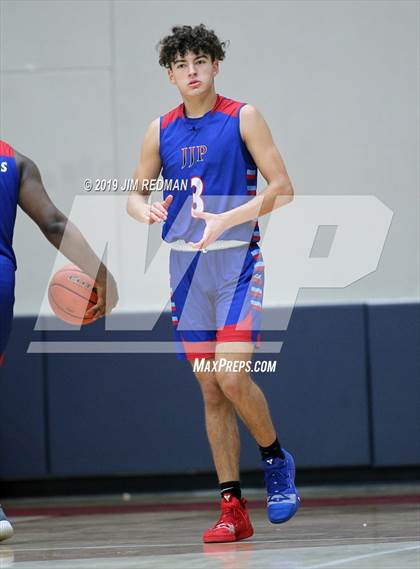 Thumbnail 2 in Deer Park vs. Pearce (McDonald's Texas Invitational) photogallery.