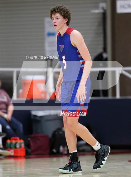 Thumbnail 1 in Deer Park vs. Pearce (McDonald's Texas Invitational) photogallery.
