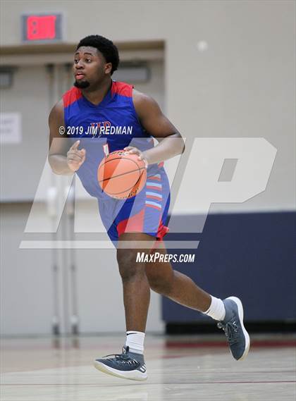 Thumbnail 3 in Deer Park vs. Pearce (McDonald's Texas Invitational) photogallery.