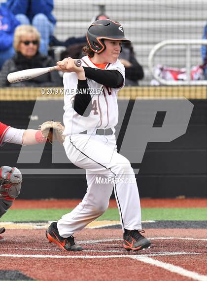 Thumbnail 2 in Holliday vs Burkburnett (Walker Stallcup Tournament) photogallery.