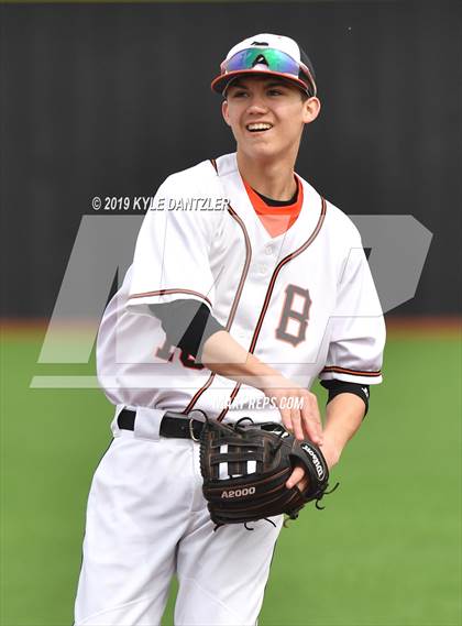 Thumbnail 2 in Holliday vs Burkburnett (Walker Stallcup Tournament) photogallery.
