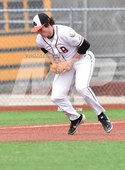 Thumbnail 1 in Holliday vs Burkburnett (Walker Stallcup Tournament) photogallery.