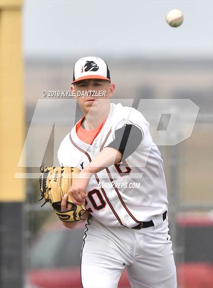 Thumbnail 1 in Holliday vs Burkburnett (Walker Stallcup Tournament) photogallery.