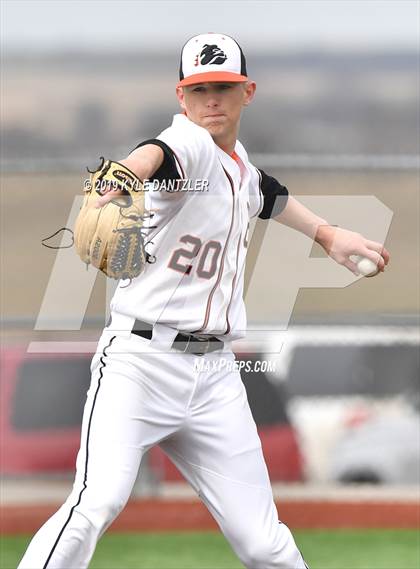 Thumbnail 2 in Holliday vs Burkburnett (Walker Stallcup Tournament) photogallery.