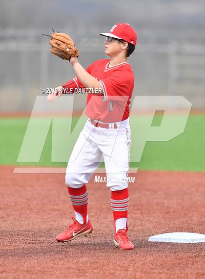 Thumbnail 1 in Holliday vs Burkburnett (Walker Stallcup Tournament) photogallery.