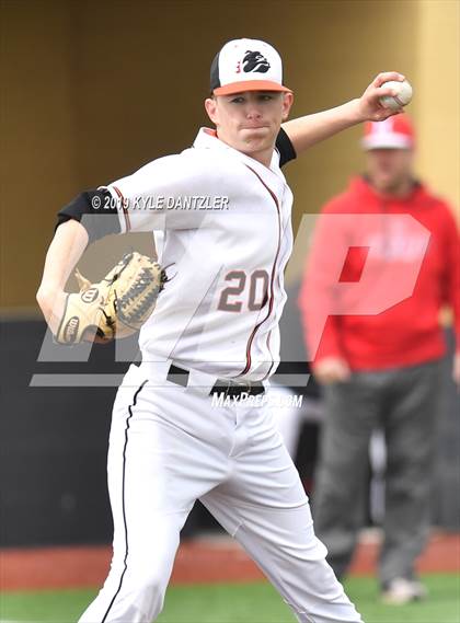 Thumbnail 2 in Holliday vs Burkburnett (Walker Stallcup Tournament) photogallery.