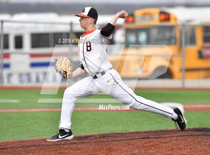 Thumbnail 1 in Holliday vs Burkburnett (Walker Stallcup Tournament) photogallery.