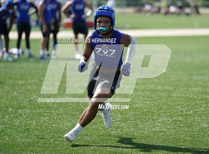 Thumbnail 1 in College Park vs Oak Ridge (7 on 7 State Qualifying Tournament) photogallery.