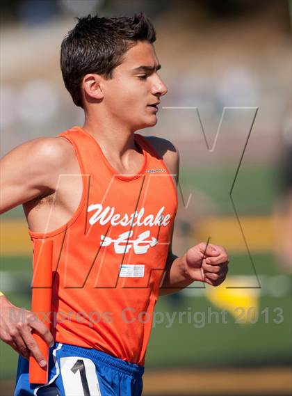 Thumbnail 3 in Ventura Invitational 4X1600M Relay photogallery.