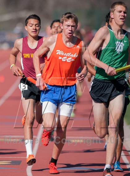 Thumbnail 1 in Ventura Invitational 4X1600M Relay photogallery.