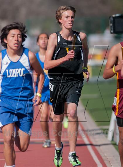 Thumbnail 3 in Ventura Invitational 4X1600M Relay photogallery.