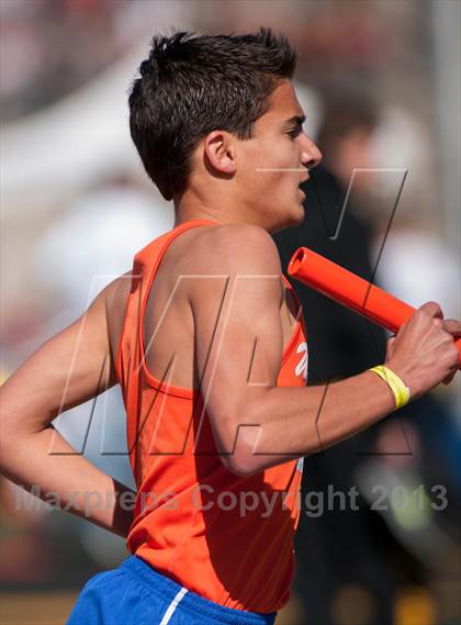 Thumbnail 1 in Ventura Invitational 4X1600M Relay photogallery.