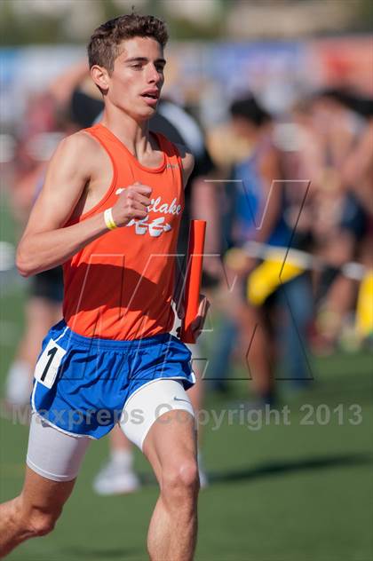 Thumbnail 2 in Ventura Invitational 4X1600M Relay photogallery.
