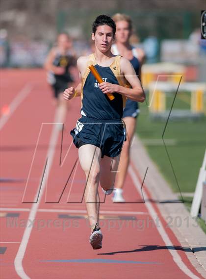 Thumbnail 3 in Ventura Invitational 4X1600M Relay photogallery.