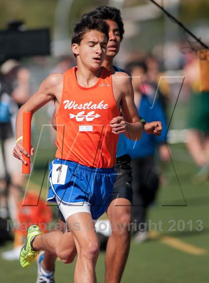 Thumbnail 1 in Ventura Invitational 4X1600M Relay photogallery.