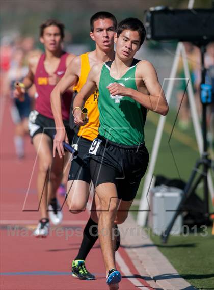 Thumbnail 2 in Ventura Invitational 4X1600M Relay photogallery.