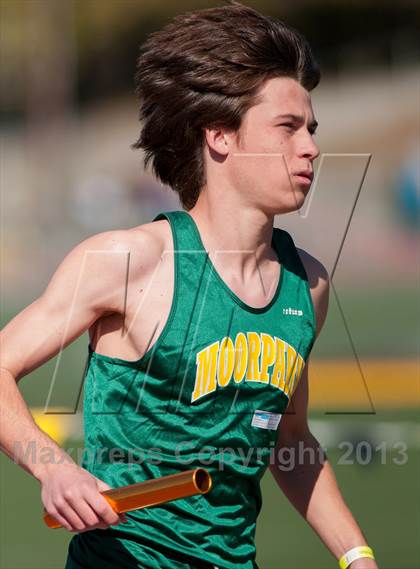 Thumbnail 1 in Ventura Invitational 4X1600M Relay photogallery.