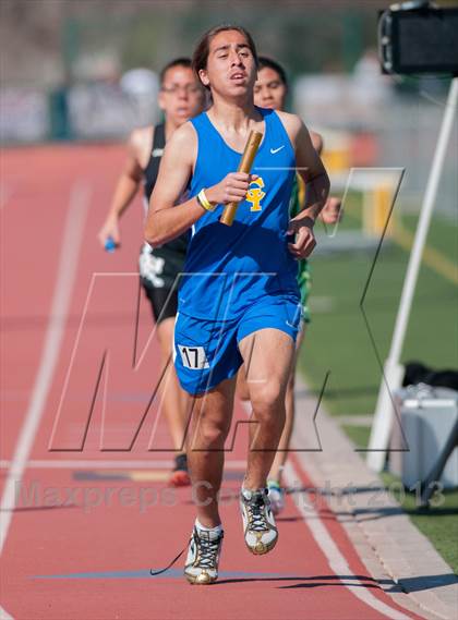 Thumbnail 1 in Ventura Invitational 4X1600M Relay photogallery.