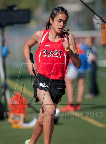 Thumbnail 1 in Ventura Invitational 4X1600M Relay photogallery.