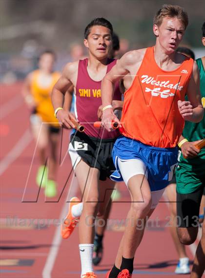 Thumbnail 2 in Ventura Invitational 4X1600M Relay photogallery.
