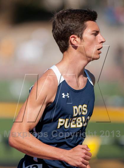 Thumbnail 1 in Ventura Invitational 4X1600M Relay photogallery.