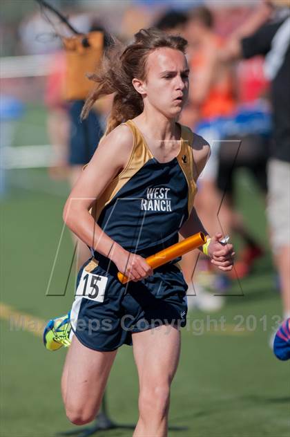 Thumbnail 3 in Ventura Invitational 4X1600M Relay photogallery.
