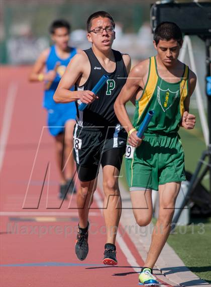 Thumbnail 2 in Ventura Invitational 4X1600M Relay photogallery.