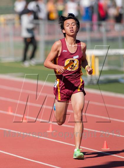 Thumbnail 1 in Ventura Invitational 4X1600M Relay photogallery.