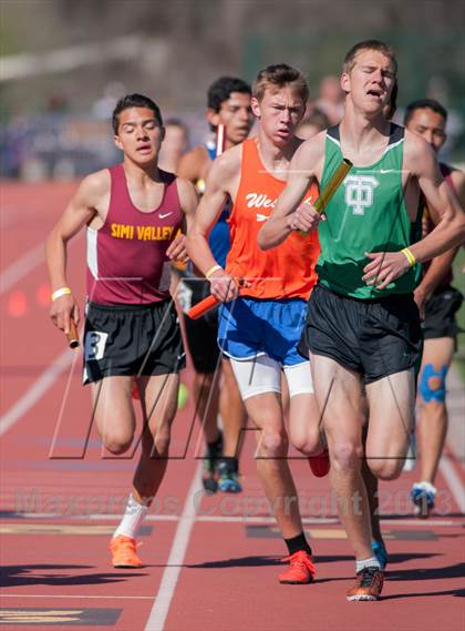 Thumbnail 3 in Ventura Invitational 4X1600M Relay photogallery.