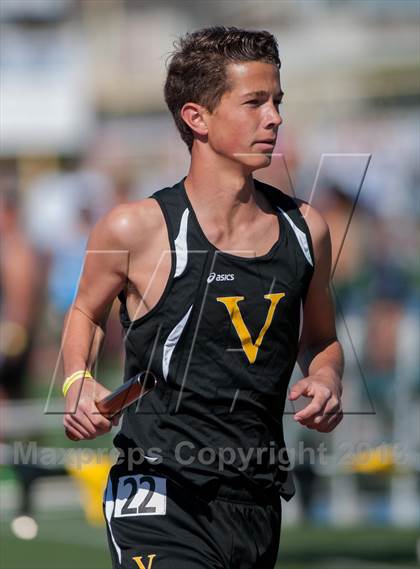 Thumbnail 1 in Ventura Invitational 4X1600M Relay photogallery.