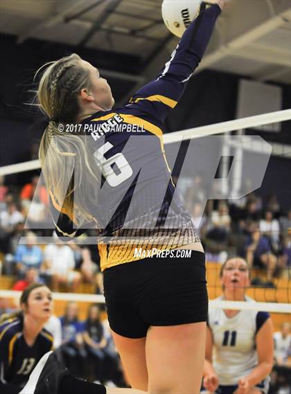 Thumbnail 1 in Blue Ridge vs Snowflake (AIA 3A Semifinal) photogallery.