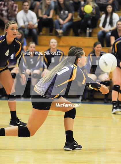 Thumbnail 3 in Blue Ridge vs Snowflake (AIA 3A Semifinal) photogallery.