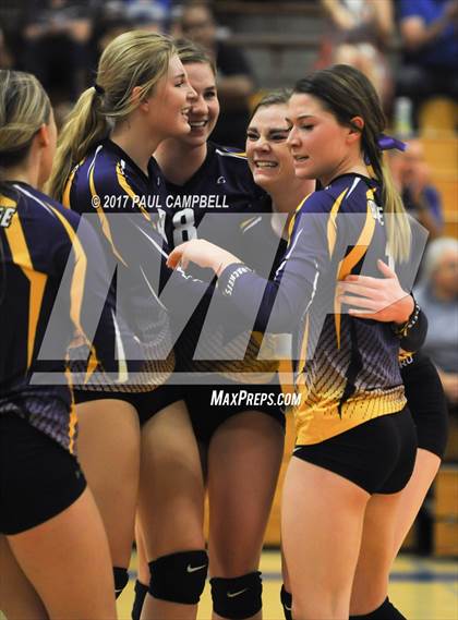 Thumbnail 1 in Blue Ridge vs Snowflake (AIA 3A Semifinal) photogallery.