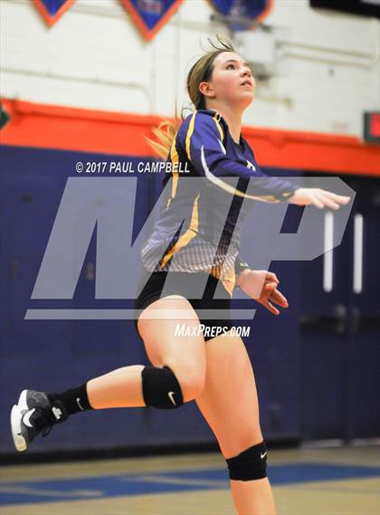 Thumbnail 3 in Blue Ridge vs Snowflake (AIA 3A Semifinal) photogallery.
