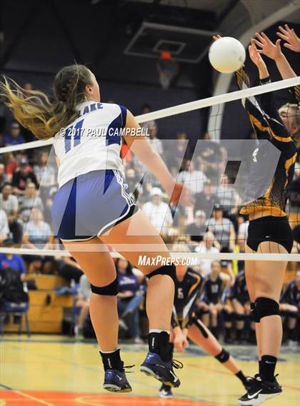 Thumbnail 2 in Blue Ridge vs Snowflake (AIA 3A Semifinal) photogallery.