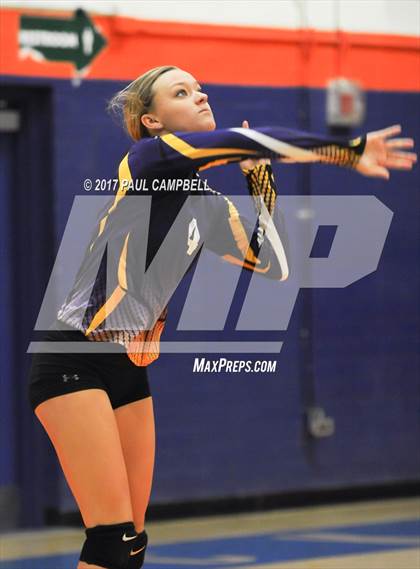 Thumbnail 2 in Blue Ridge vs Snowflake (AIA 3A Semifinal) photogallery.