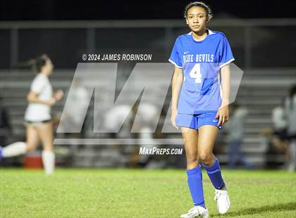 Thumbnail 3 in Stanton v Santa Fe (FHSAA 4A Quarterfinal) photogallery.