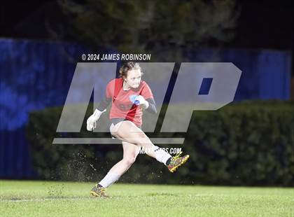 Thumbnail 3 in Stanton v Santa Fe (FHSAA 4A Quarterfinal) photogallery.