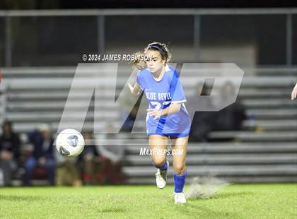 Thumbnail 2 in Stanton v Santa Fe (FHSAA 4A Quarterfinal) photogallery.