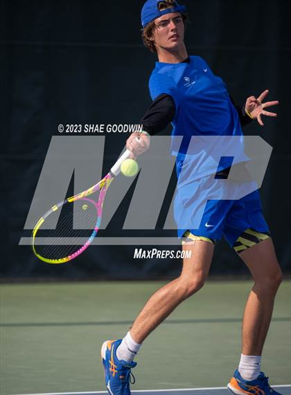 Thumbnail 2 in UHSAA 4A Semifinals photogallery.