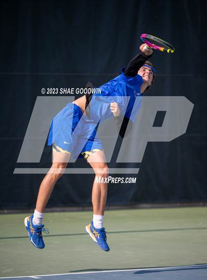 Thumbnail 2 in UHSAA 4A Semifinals photogallery.