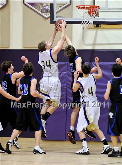 Thumbnail 2 in Bradshaw Christian vs. Sacramento Waldorf (CIF SJS D5 Playoffs) photogallery.