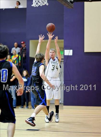 Thumbnail 3 in Bradshaw Christian vs. Sacramento Waldorf (CIF SJS D5 Playoffs) photogallery.