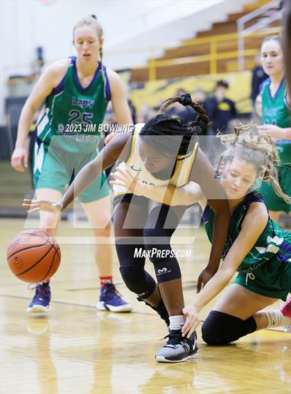 Thumbnail 1 in Windsor/Stewardson-Strasburg @ Tuscola photogallery.