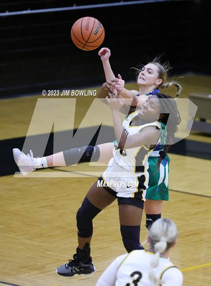 Thumbnail 3 in Windsor/Stewardson-Strasburg @ Tuscola photogallery.