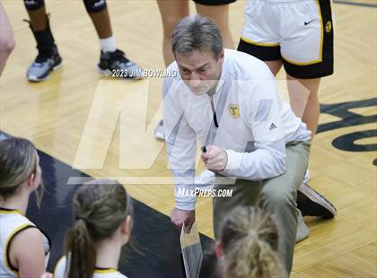 Thumbnail 2 in Windsor/Stewardson-Strasburg @ Tuscola photogallery.